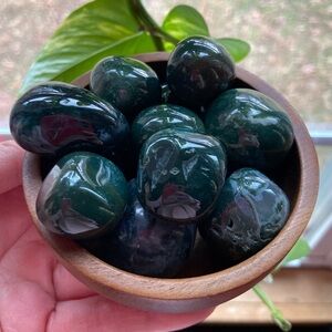 Green Moss Agate Crystal Tumbled Stones Heart Chakra Gardeners Stone